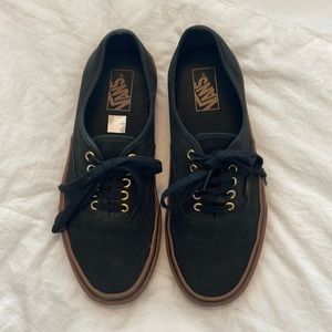 Men’s gum authentic black vans